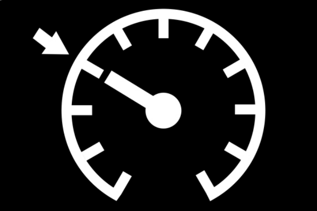 cruise control symbol on dashboard