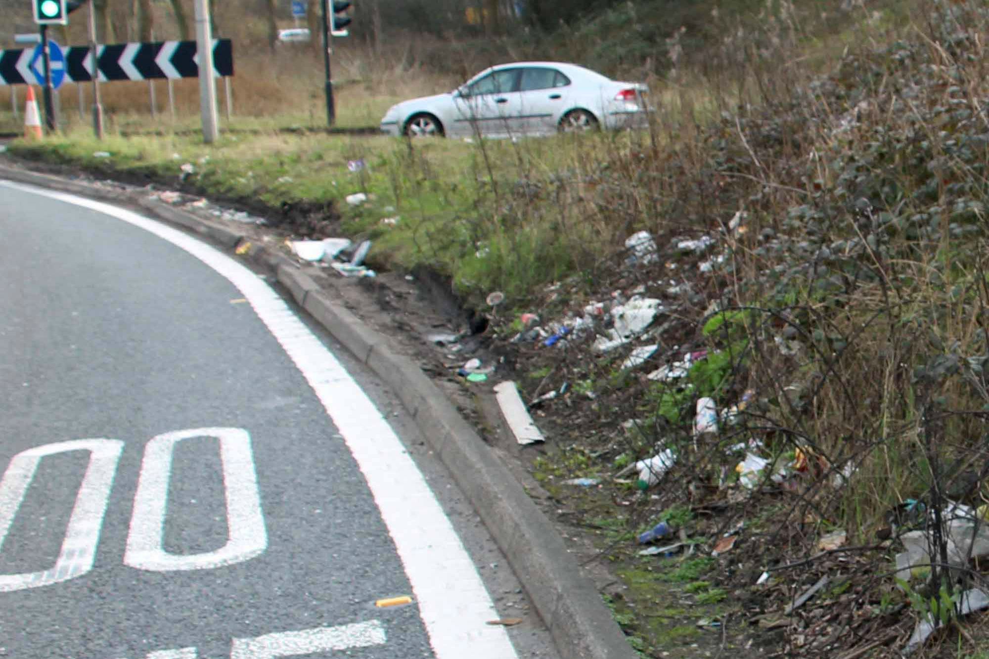 UK drivers to face £75 fines for littering from cars Car Keys