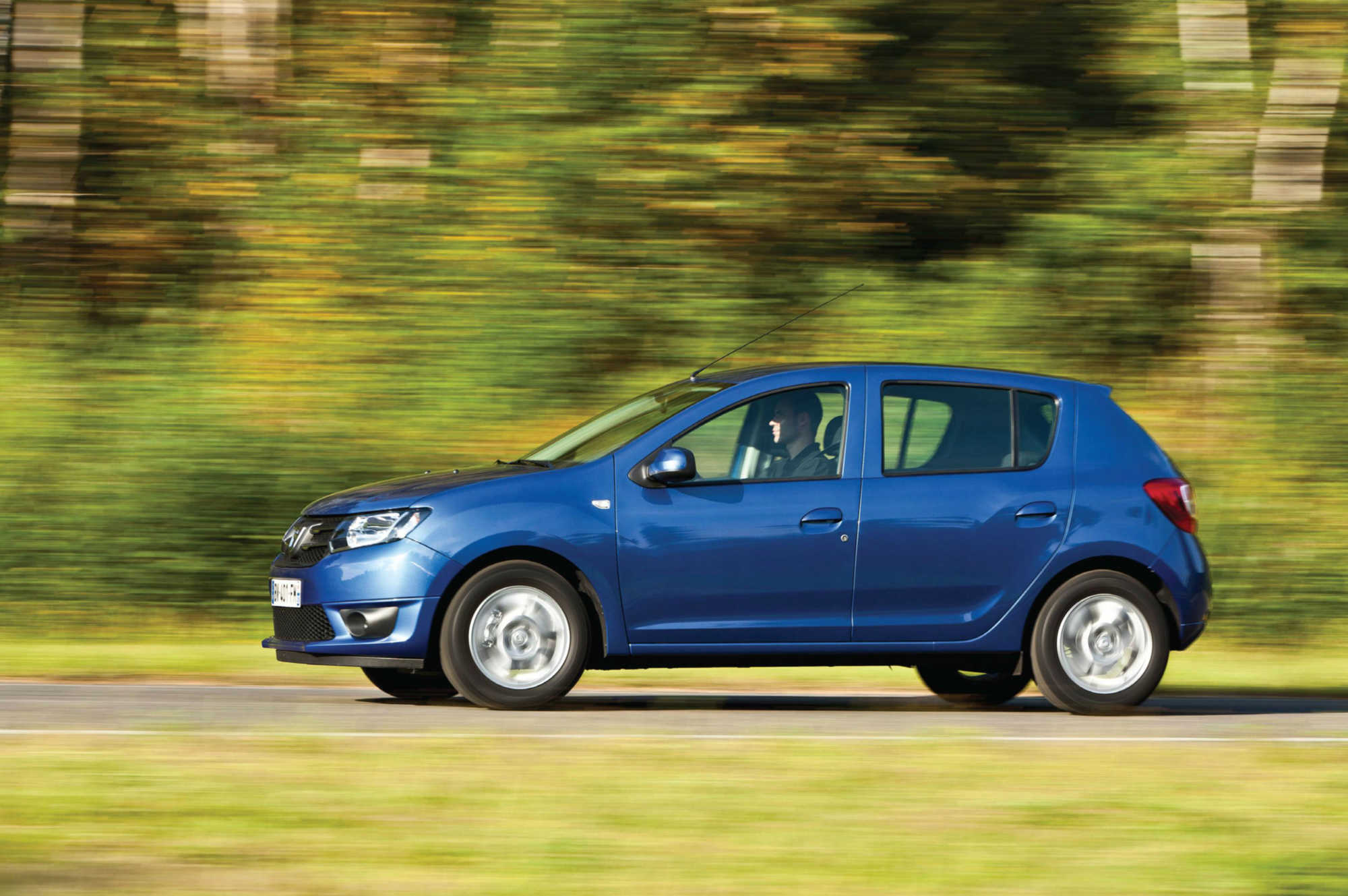 Dacia Sandero Hatchback Review - Car Keys