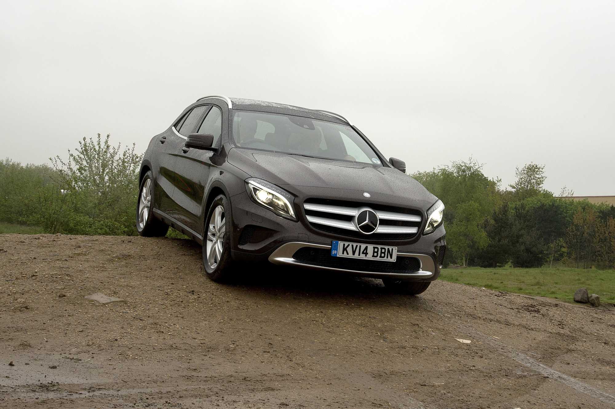 Mercedes-Benz GLA-Class Crossover Review - Car Keys